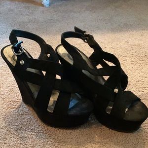 G by GUESS wedges